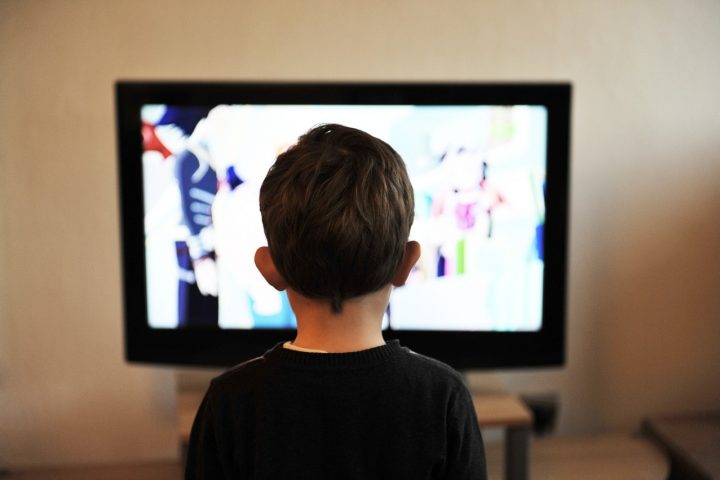 TVの副音声や字幕で生の英語を多聴 気軽にできる英語耳習得トレーニング