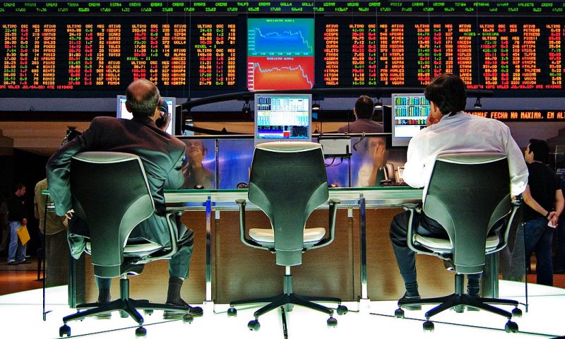 英語脳メルマガ 第02330号 China stocks continue slide, while Japan’s markets rally の意味は?